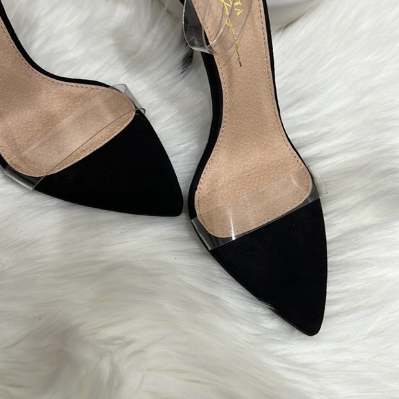 🖤🖤BLACK SUEDE HEELS - Picture 11 of 16